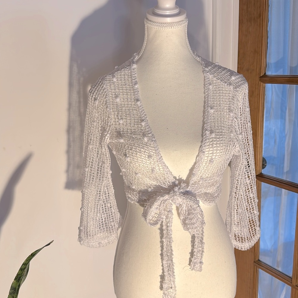 ☀️👒 Made in Canada very cute white bolero size M! 🌺☀️
